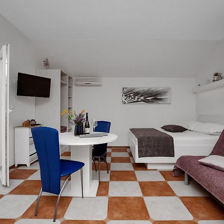 Apartments By The Sea Drasnice, Makarska - 2581 Habitación foto