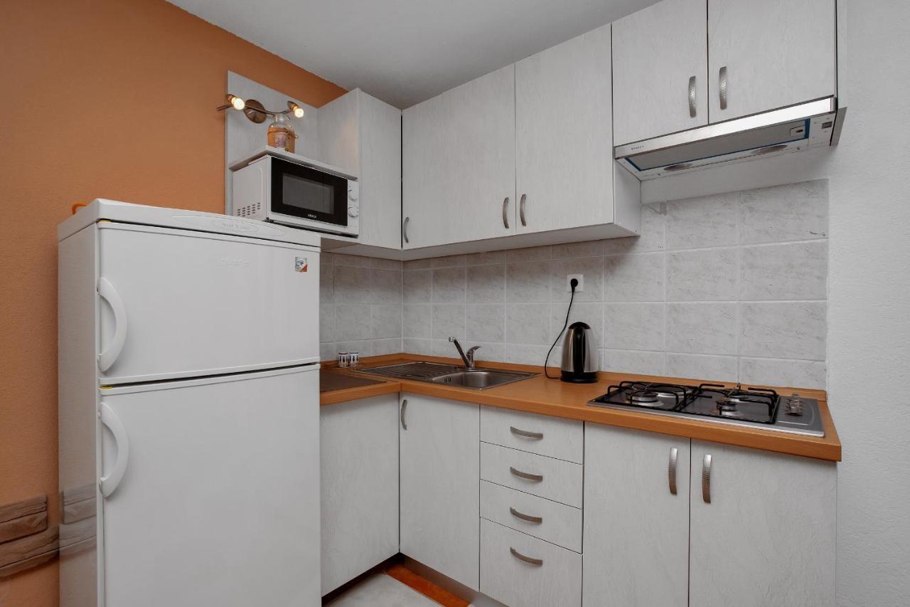 Apartments By The Sea Drasnice, Makarska - 2581 Exterior foto