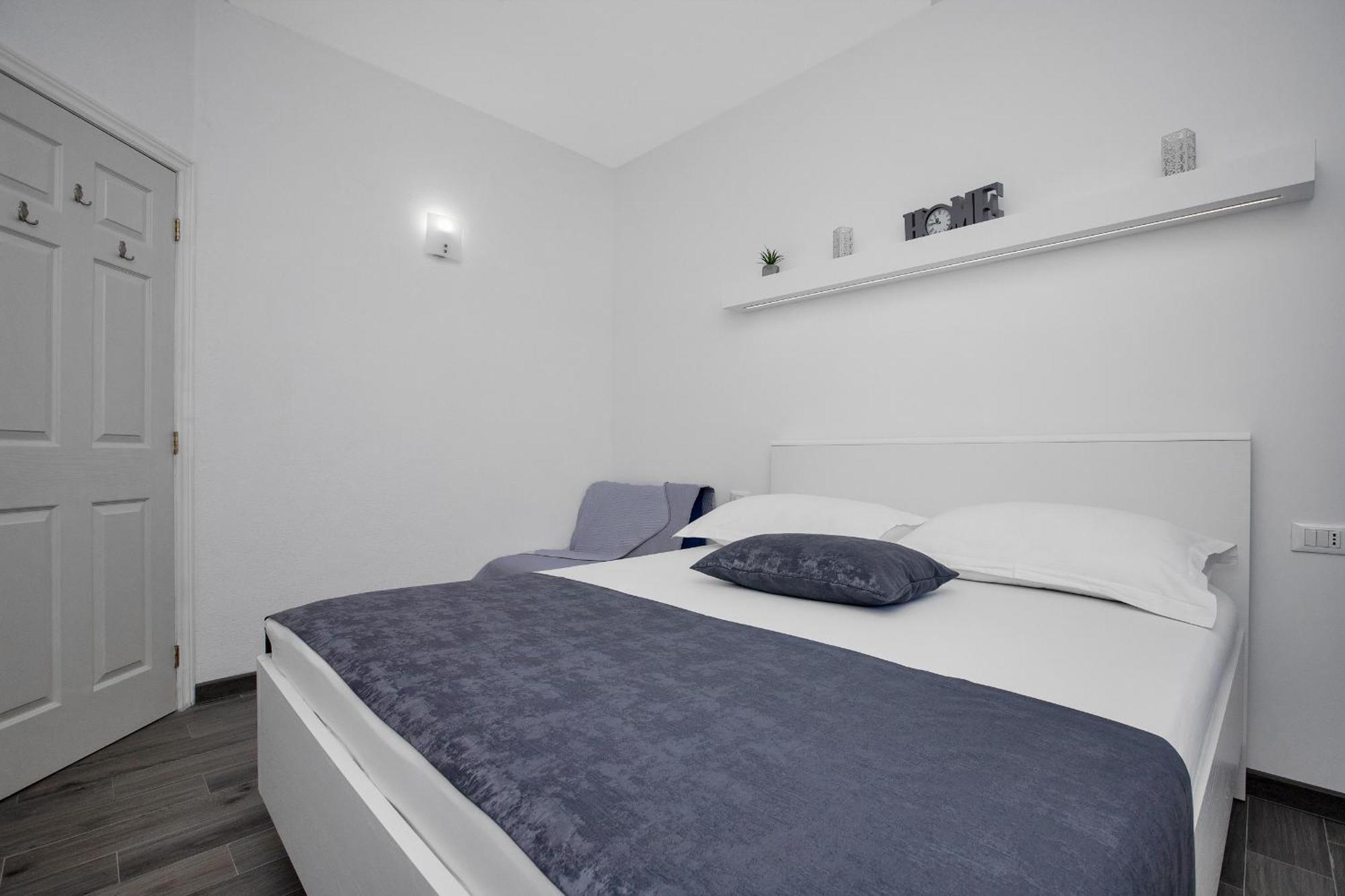Apartments By The Sea Drasnice, Makarska - 2581 Habitación foto